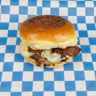 CHIPOTLE PEPPER JACK BURGER