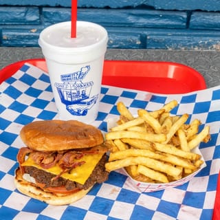 BACON CHEESEBURGER BASKET